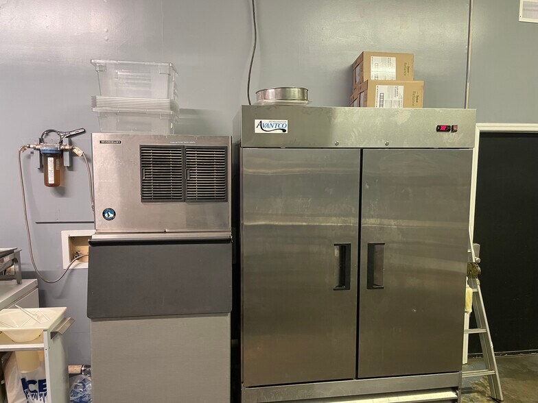 More Photos Of 105 W. Main Street, Marshallville Restaurant For Sale