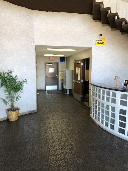 More Photos Of 15000 7th St, Victorville Office For Lease