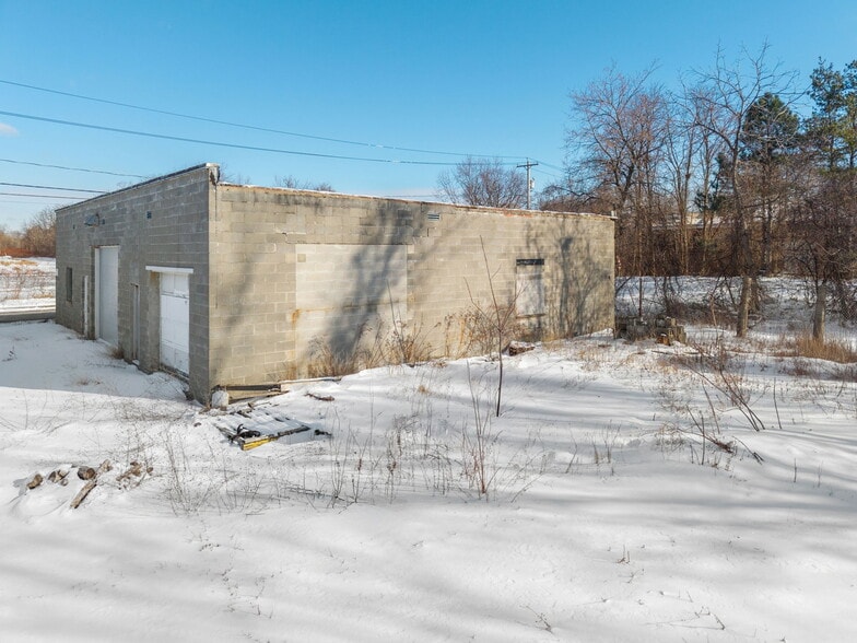 More Photos Of 440 Peek St, Schenectady Auto Repair For Sale