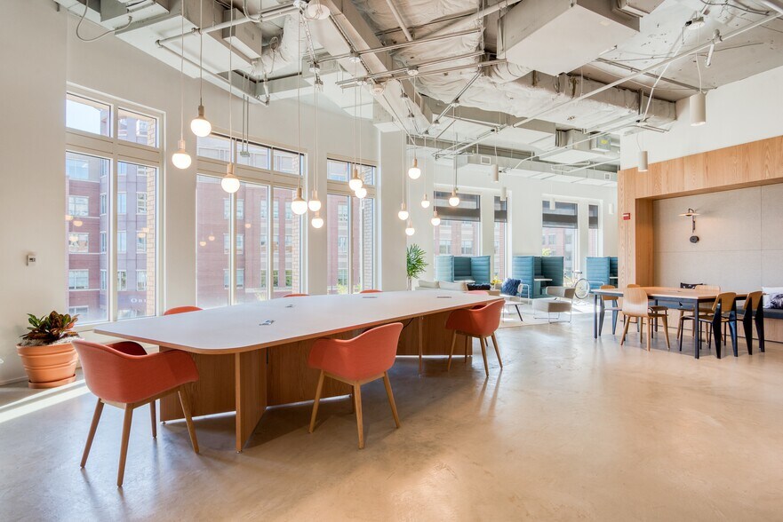 More Photos Of 2000 Duke St, Alexandria Office For Sale