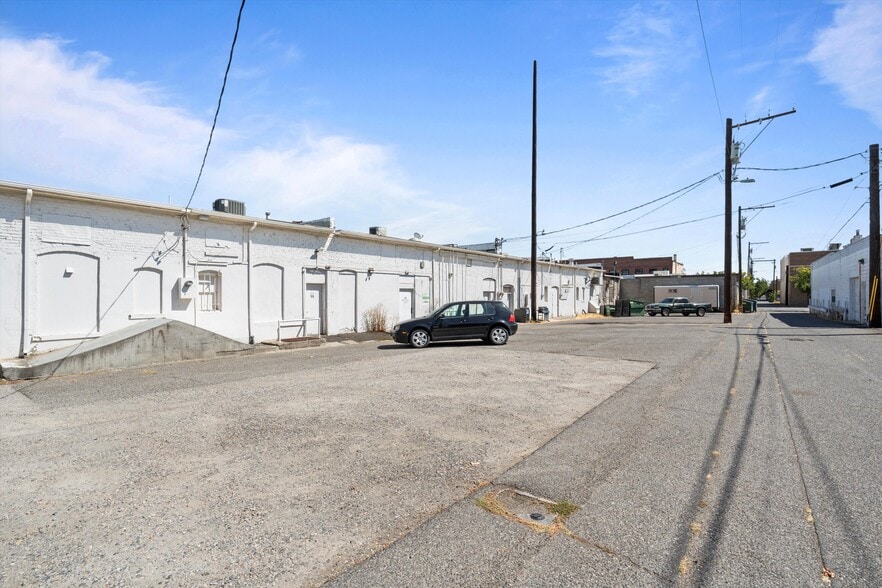More Photos Of 11 S Cascade St, Kennewick Office For Sale