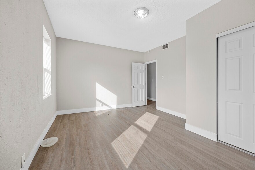 More Photos Of 5437-5445 Page Blvd, Saint Louis Apartments For Sale