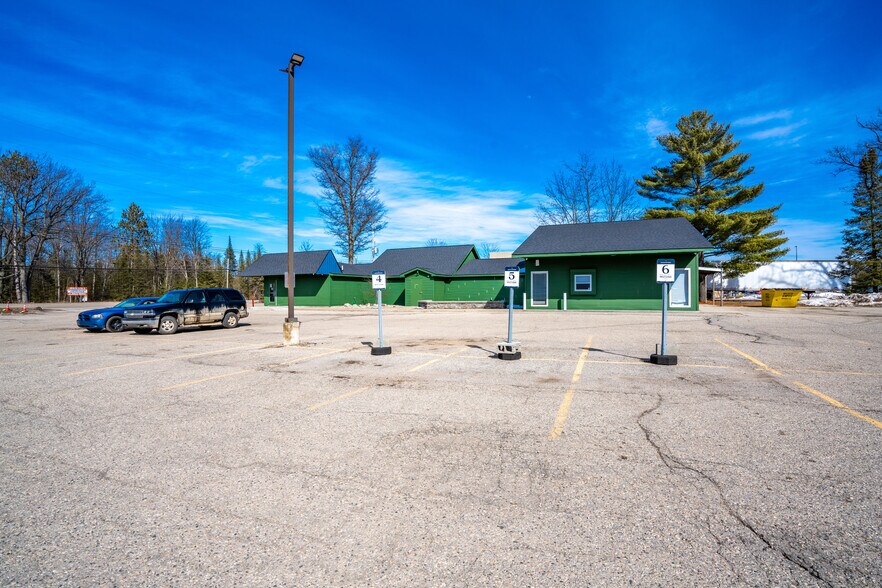 More Photos Of 2161 W Houghton Lake Dr, Prudenville General Retail For Sale