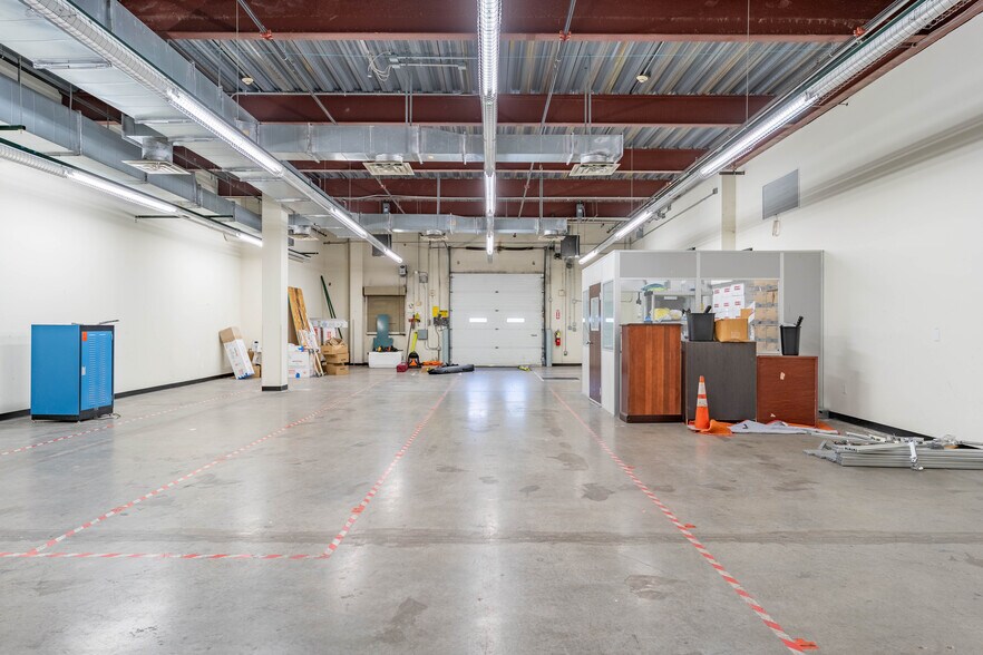 More Photos Of 2703 N Central Expy, Richardson Unknown For Lease