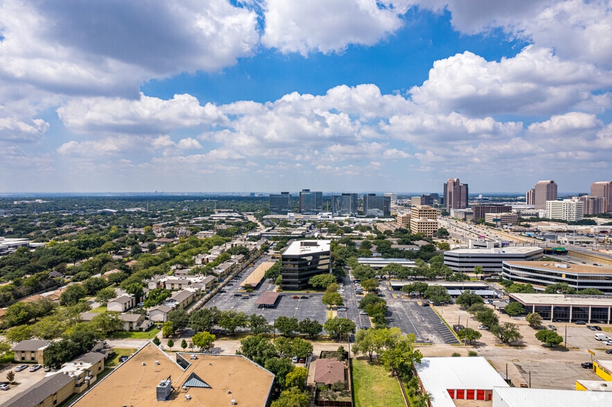 More Photos Of 5720 Lyndon B Johnson Fwy, Dallas Office For Lease
