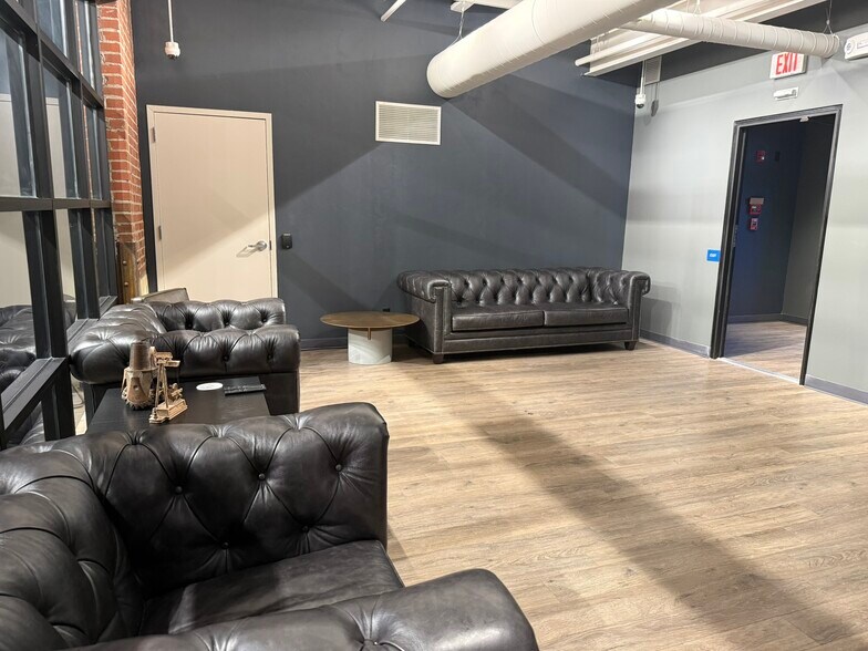 More Photos Of 115 E Reno Ave, Oklahoma City Storefront Retail Office For Lease