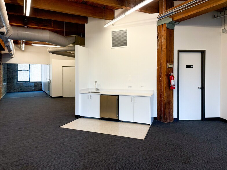More Photos Of 770 N Halsted St, Chicago Office For Lease