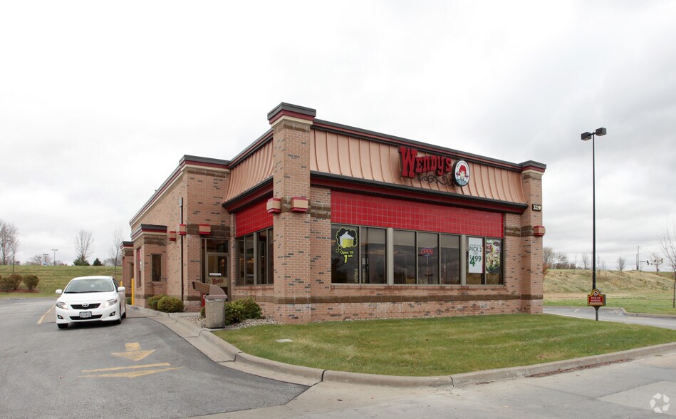 Primary Photo Of 3219 W Kimberly Rd, Davenport Fast Food For Sale