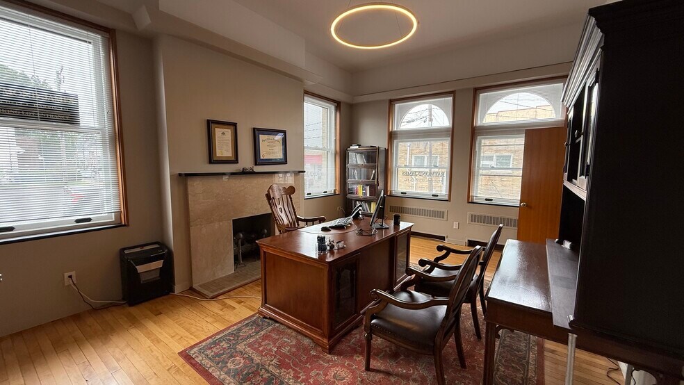 More Photos Of 242-248 W Broad St, Quakertown Office For Sale