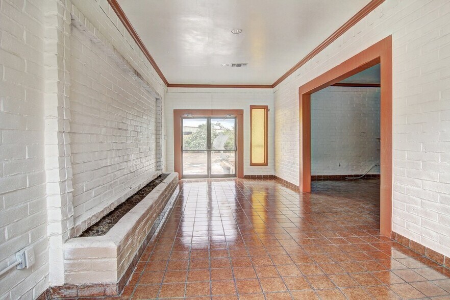 More Photos Of 4061 Highway 35 N, Rockport Restaurant For Lease