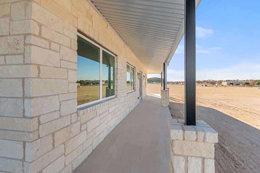 More Photos Of 2350 County Road 311, Jarrell Industrial For Lease