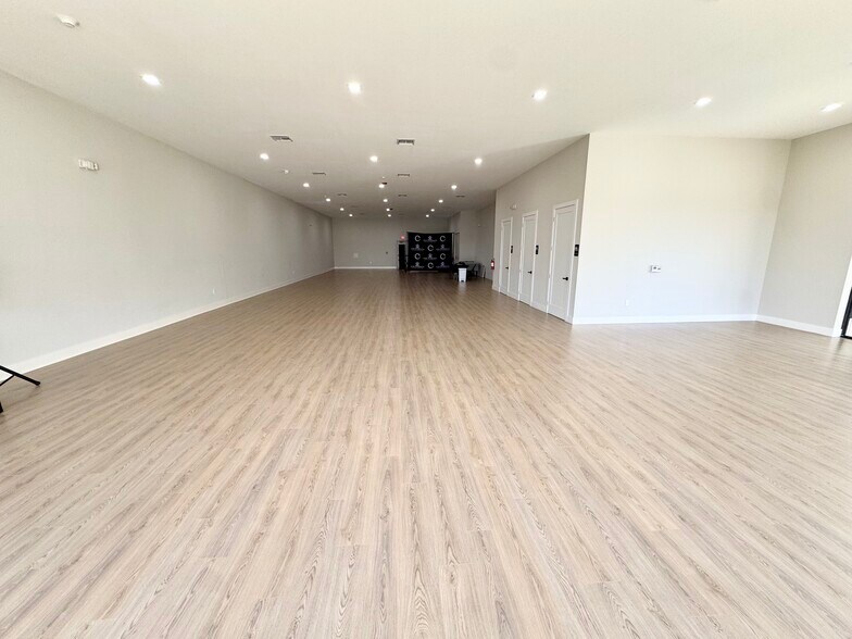 More Photos Of 1680 SE 3rd Ct, Deerfield Beach Loft Creative Space For Lease