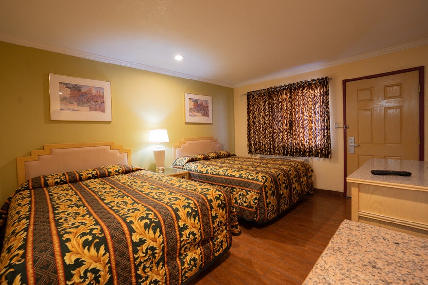 More Photos Of 839 W Pacheco Blvd, Los Banos Hotel For Sale