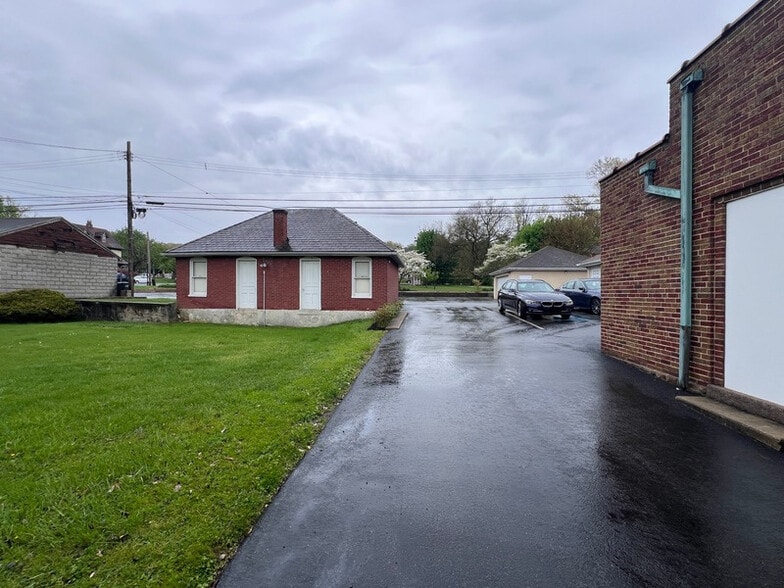 More Photos Of 1030 E Lincoln Hwy, Coatesville Funeral Home For Sale