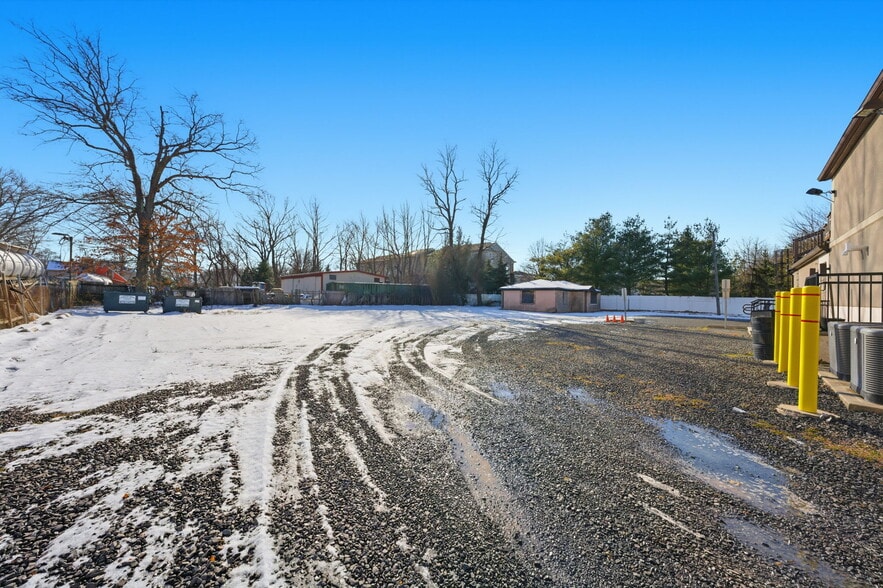 More Photos Of 238 Highway 34, Old Bridge Storefront Retail Residential For Sale