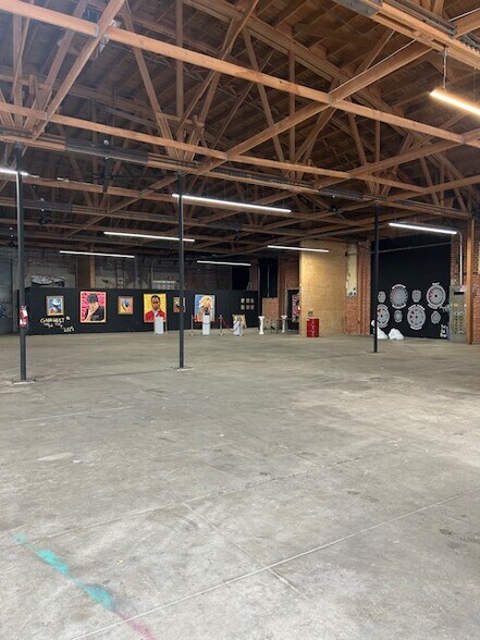 More Photos Of 615 S Anderson St, Los Angeles Manufacturing For Lease