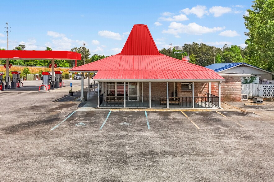 More Photos Of 500 Buff Blvd, Summerton General Retail For Sale
