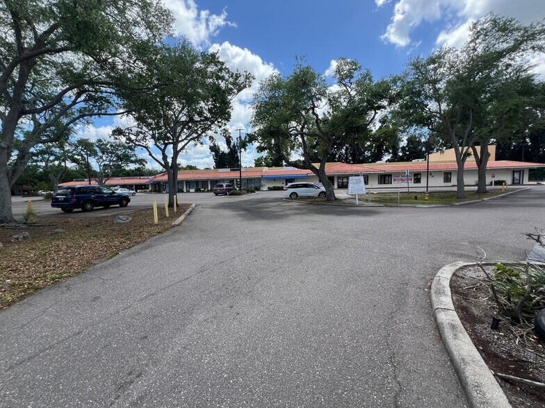 More Photos Of 3915-4105 Cortez Rd, Bradenton General Retail For Lease
