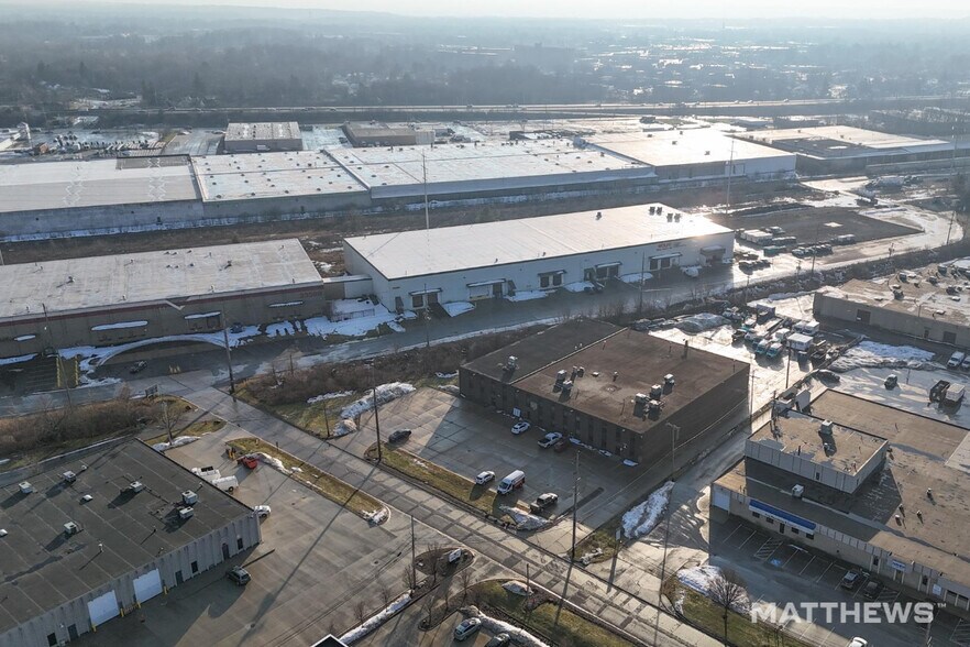 More Photos Of 5060-5068 Corbin Dr, Bedford Heights Warehouse For Sale