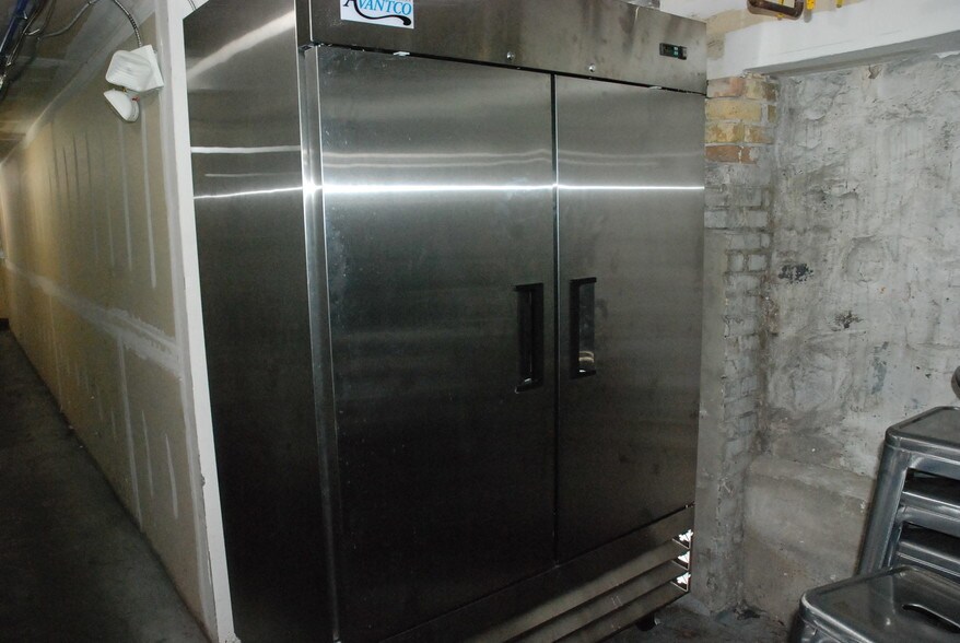 More Photos Of 127 S Union St, Traverse City Restaurant For Sale