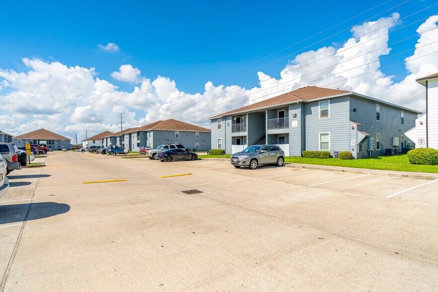 More Photos Of 5929 Wooldridge Rd, Corpus Christi Apartments For Sale