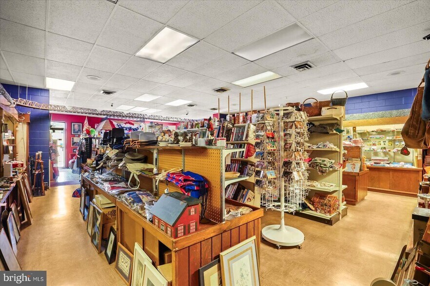 More Photos Of 425 Steinwehr Ave, Gettysburg Storefront Retail Office For Sale