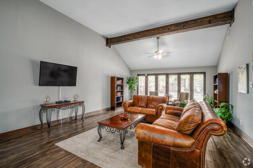 More Photos Of 7301 Sanger Ave, Waco Apartments For Sale