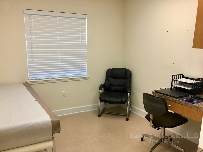 More Photos Of 7000 54th Ave N, Saint Petersburg Storefront Retail Office For Lease