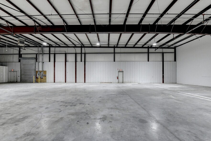More Photos Of 1310 Capital Cir, Lawrenceville Warehouse For Sale