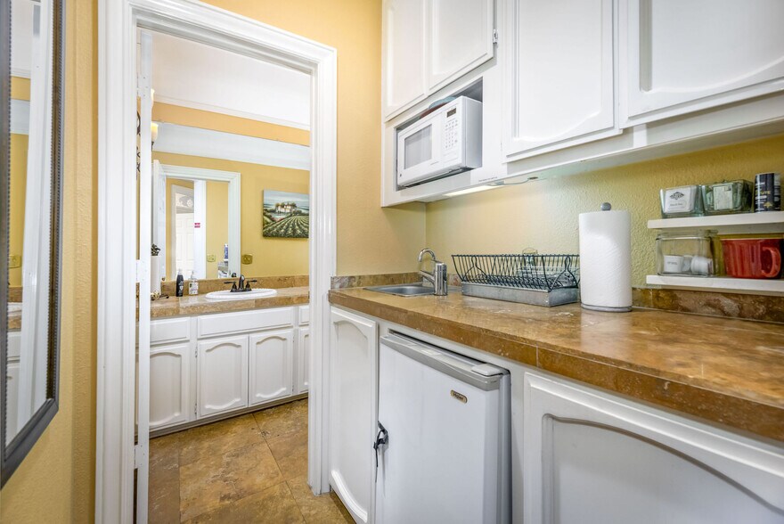 More Photos Of 565 Brunswick Rd, Grass Valley Office For Sale