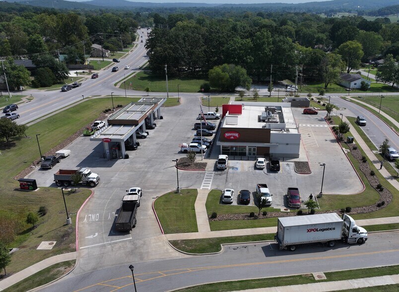 More Photos Of 1851 E Huntsville Rd, Fayetteville Convenience Store For Sale