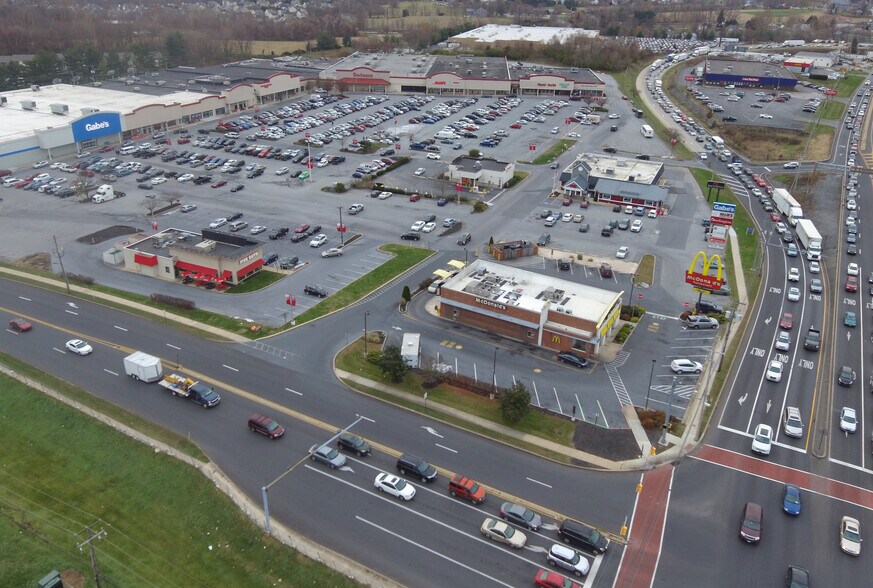 More Photos Of 2090 Lincoln Hwy E, Lancaster General Retail For Lease