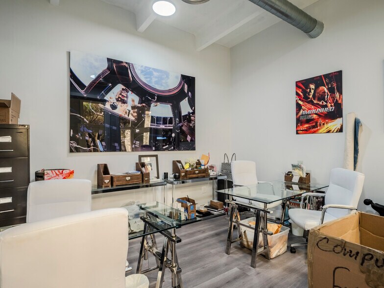 More Photos Of 195 NW 40th St, Miami General Retail For Lease