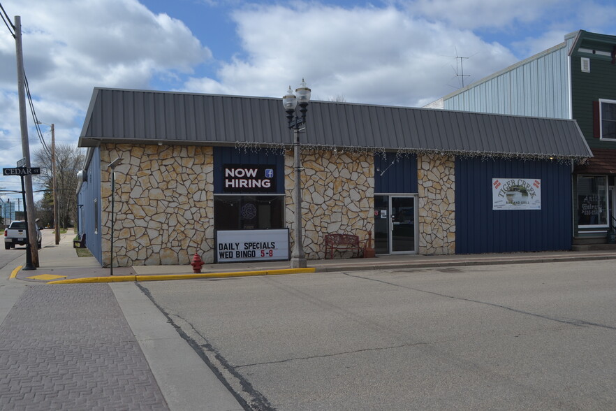 Primary Photo Of 303 Cedar St, Tigerton General Retail For Sale