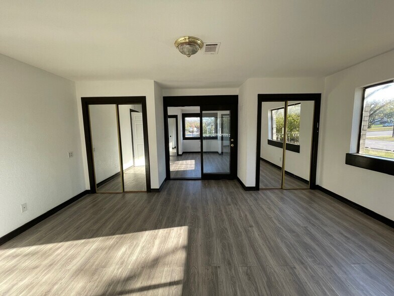 More Photos Of 613 Central Texas Expy, Lampasas Multifamily For Sale