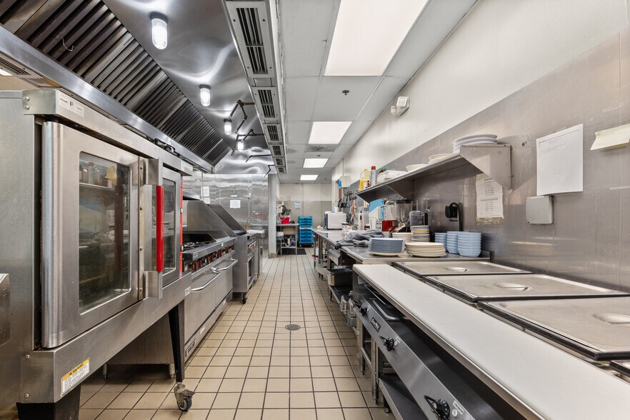 More Photos Of 1528 Post Office St, Galveston Rehabilitation Center For Sale