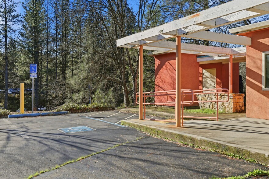 More Photos Of 1005 Fowler Way, Placerville Medical For Sale