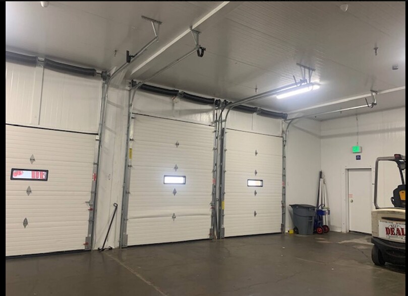 More Photos Of 1937-2035 E Vernon Ave, Vernon Refrigeration Cold Storage For Lease