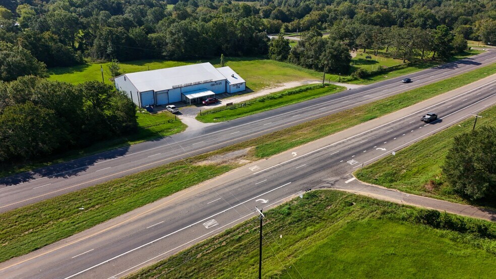 More Photos Of 10411 S US Highway 79, Palestine Warehouse For Sale