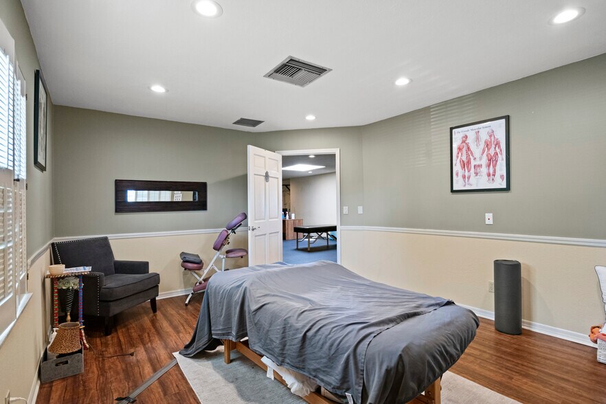 More Photos Of 1700 Dr. Martin Luther King, Jr. St N, Saint Petersburg Medical For Sale