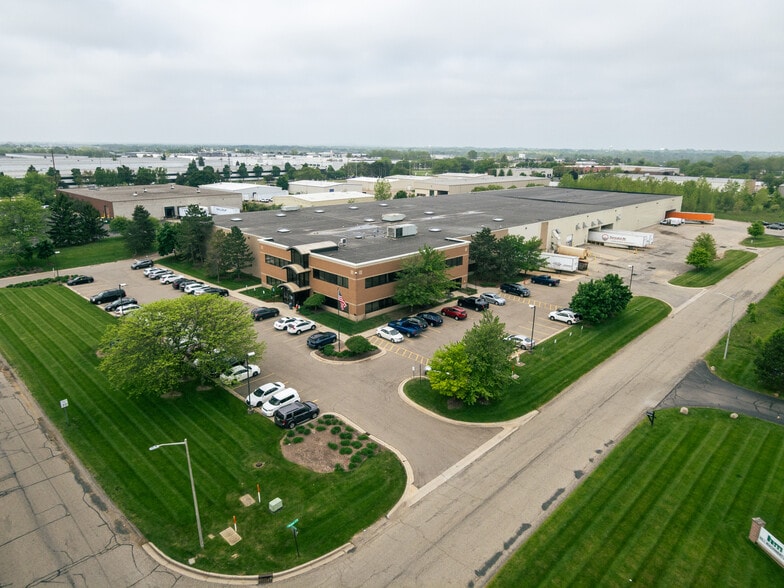 More Photos Of 4555 Danvers Dr SE, Grand Rapids Distribution For Lease