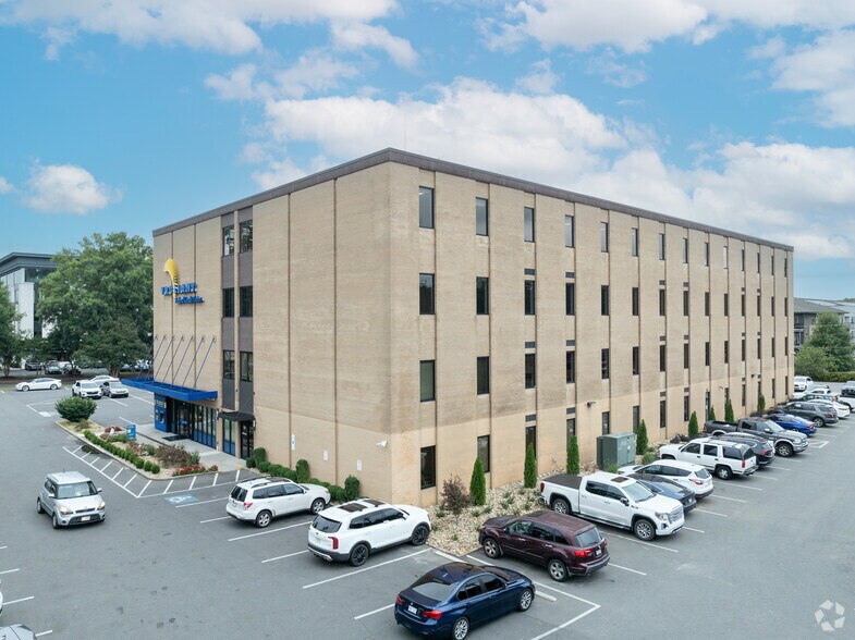 More Photos Of 4530 Park Rd, Charlotte Office For Lease