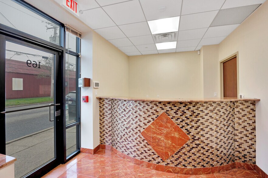 More Photos Of 169 Liberty Ave, Mineola Office For Lease