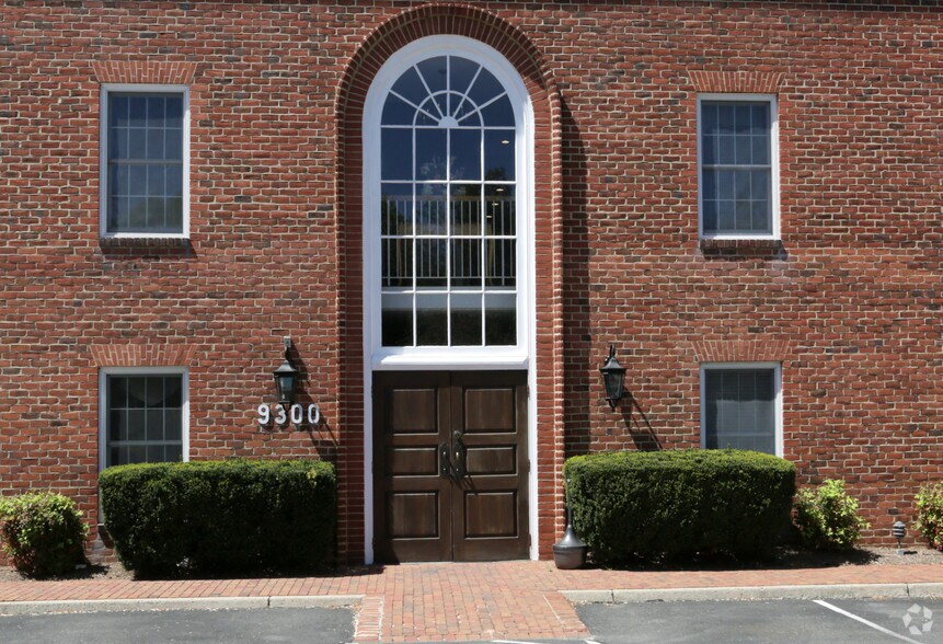 More Photos Of 9300 Grant Ave, Manassas Office For Sale