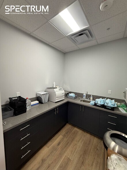 More Photos Of 5624 Philadelphia St, Chino Medical For Lease