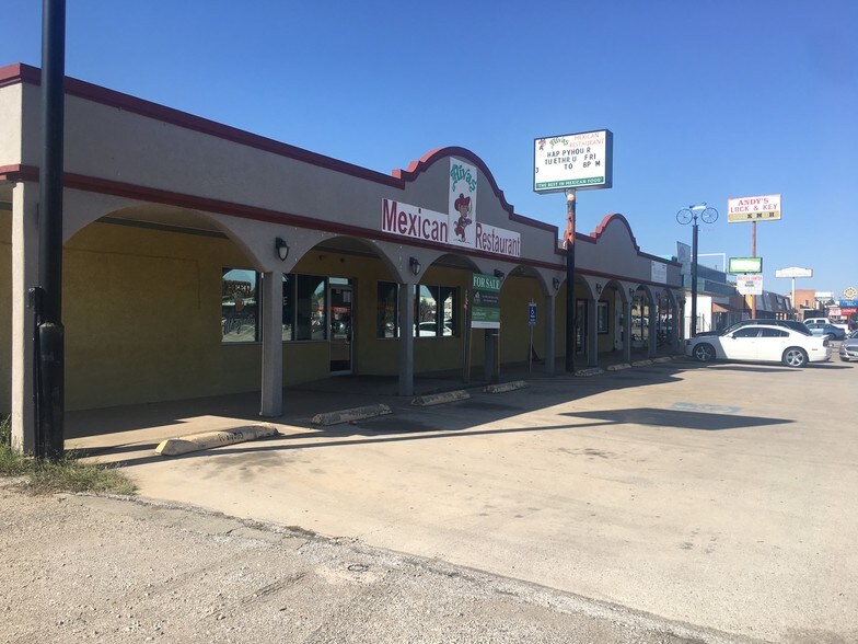 More Photos Of 5436 River Oaks Blvd, River Oaks Restaurant For Lease