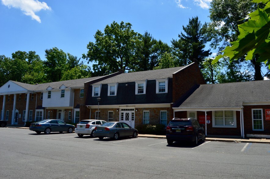 More Photos Of 1901 N Olden Ave, Ewing Office For Lease