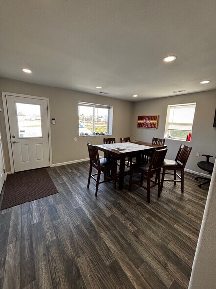 More Photos Of 1010 W Buchanan St, California Freestanding For Sale