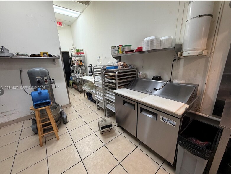 More Photos Of 10834-10880 SW 104th St, Miami General Retail For Lease