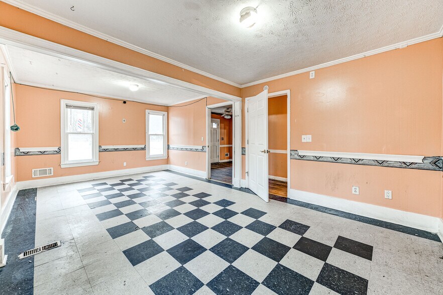 More Photos Of 2893 Mountain Industrial Blvd, Tucker Office For Sale